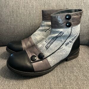 Stylish Black Leather and Gray Suede Women’s Boots size 41